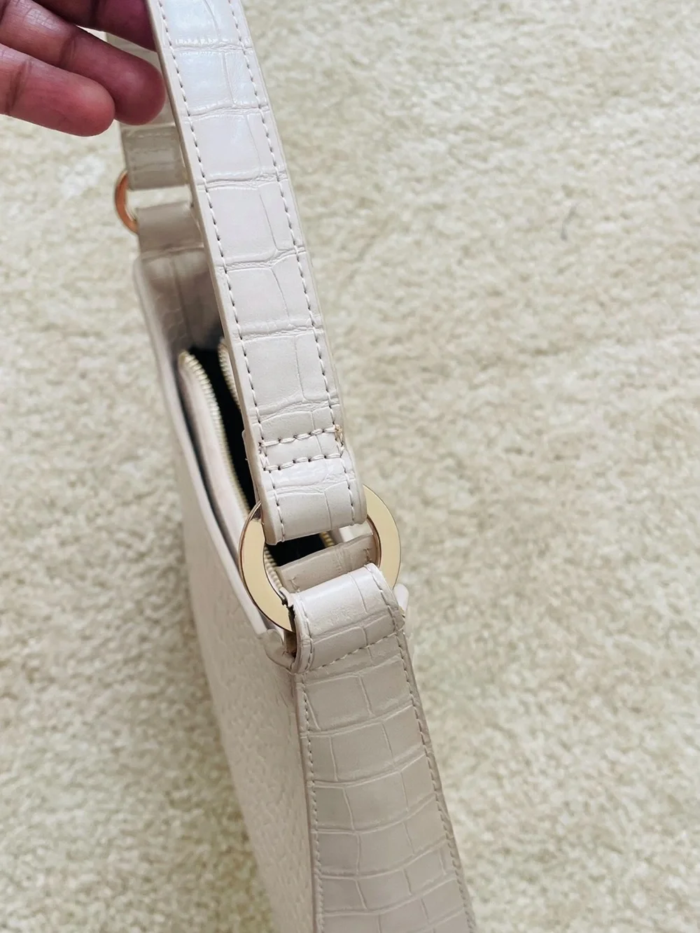 Mango Croc-Embossed Shoulder Bag in Light Pink